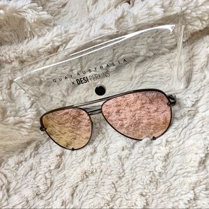 Quay Australia x Desi Perkins High Key Gun/Rose